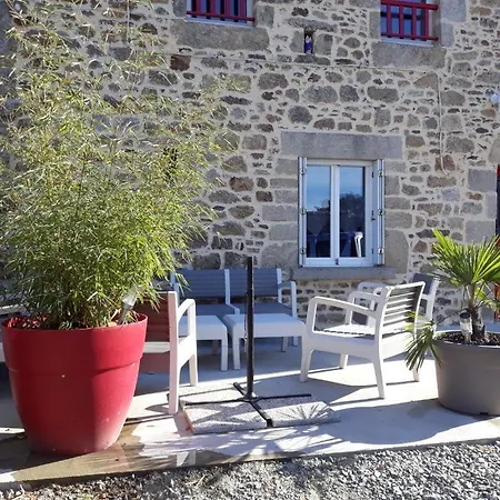 Family House And Renovated Old Bakehouse *